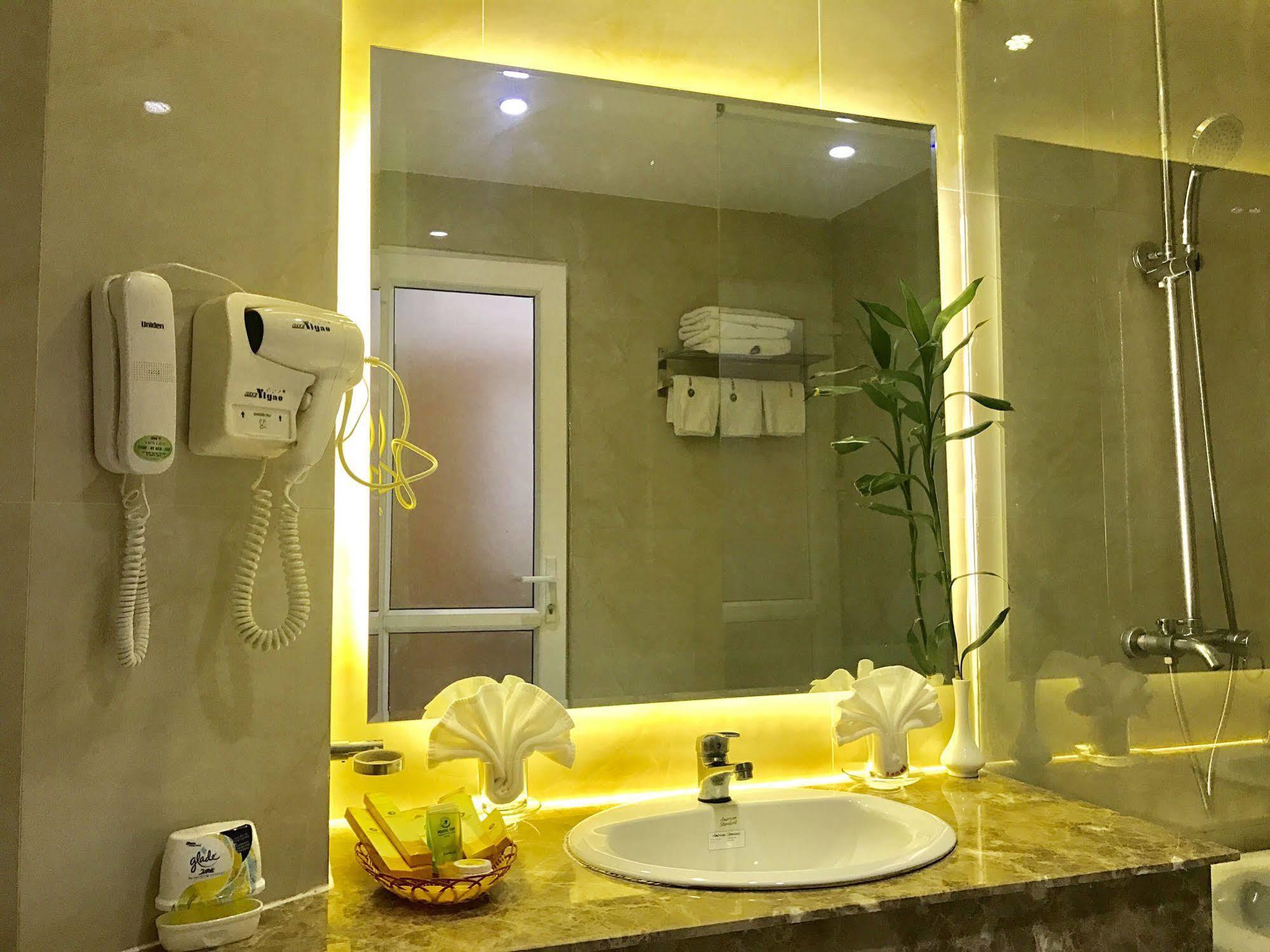 Hoang Yen Hotel Quy Nhon Exterior foto