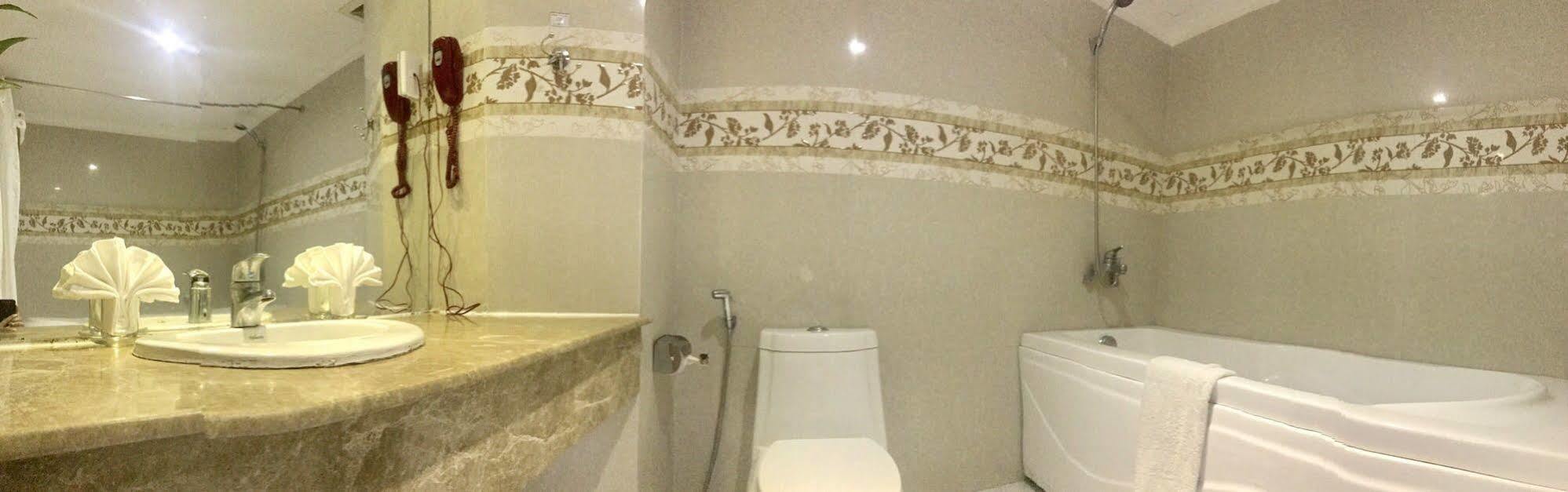 Hoang Yen Hotel Quy Nhon Exterior foto
